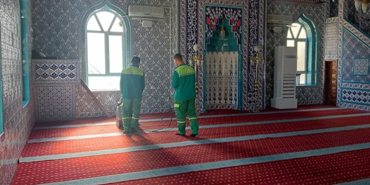 Osmangazi Belediyesi camilerde temizlik çalışması başlattı