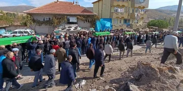 Mardin’de hafif ticari araç devrildi: 1 yaralı