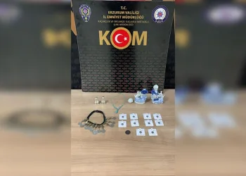 Jandarmanın silah operasyonunda patlayıcı madde ele geçirildi