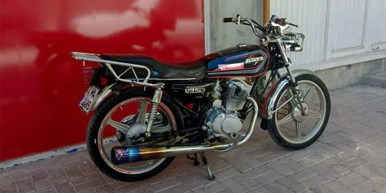 Park halindeki motosiklet çalındı