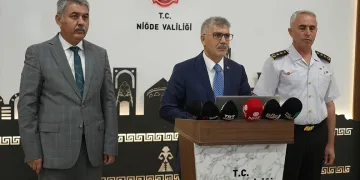Durdurulan araçta tarihi eser niteliğinde obje ve sikkeler bulundu