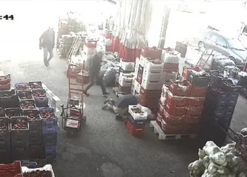 Sebze almaya geldiği toptancı halinde hayatını kaybetti