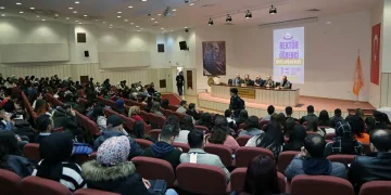 ERÜ’de ‘Rektör-Öğrenci Buluşması’ etkinliği devam ediyor