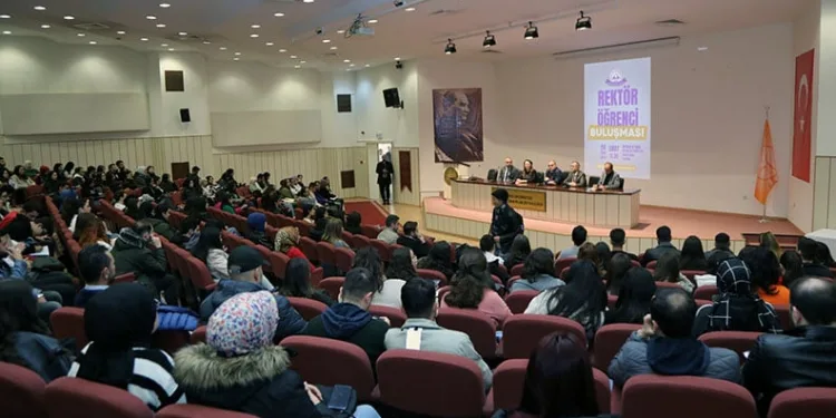 ERÜ’de ‘Rektör-Öğrenci Buluşması’ etkinliği devam ediyor