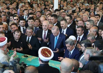 Erdoğan, Recai Kutan’ın cenazesine katıldı