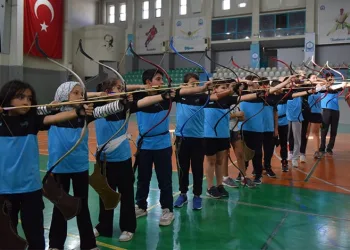 Yıldırım’da çocuklara okçuluk eğitimi