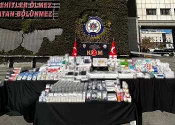 Bayrampaşa’da kaçak diş malzemeleri operasyonu: 50 milyon lira değerinde tıbbi cihaz ve ilaç ele geçirildi