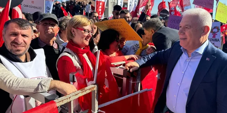 Mustafa Bozbey’den teröre ve şiddete karşı yaşam hakkına destek