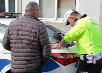 İstanbul’da sahte pasaport şebekesi çökertildi: 13 gözaltı