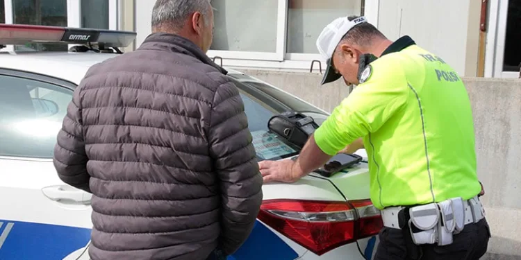 İstanbul’da sahte pasaport şebekesi çökertildi: 13 gözaltı