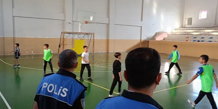 Bilecik’te seyir halinde otomobil bir anda alev aldı