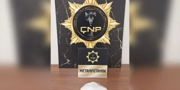 Aynı yerde peş peşe 3 zincirleme kaza: 3 yaralı