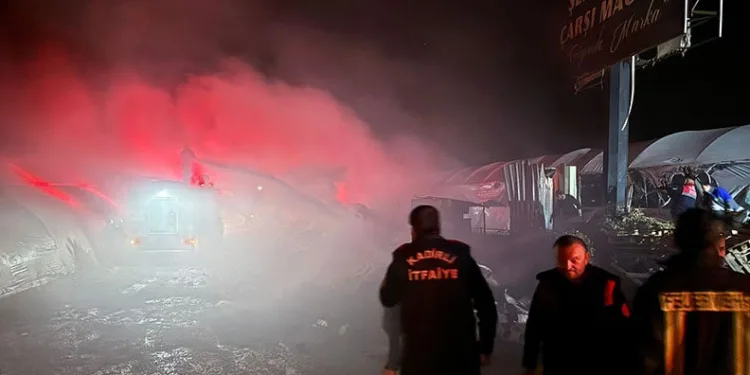 Merdivende piknik tüpüyle yapılan pişi yangın çıkardı