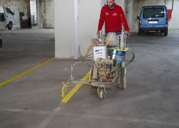 Orhangazi’de kapalı pazaryeri otoparkları aydınlatılıyor ve düzenleniyor