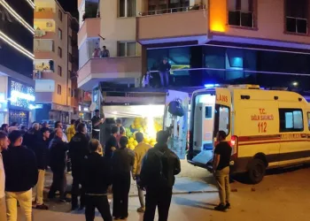 Bursa’da bir kadın 6. kattan manav brandasına düştü