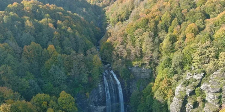 Suuçtu Şelalesi’nde sonbahar