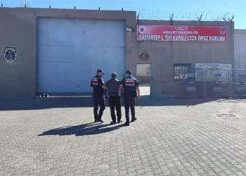 Erzurum polisinden FETÖ operasyonu