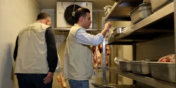 Cins köpekler jandarmayı geçemedi
