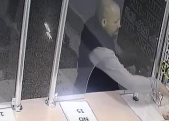 Aynı yerde peş peşe 3 zincirleme kaza: 3 yaralı