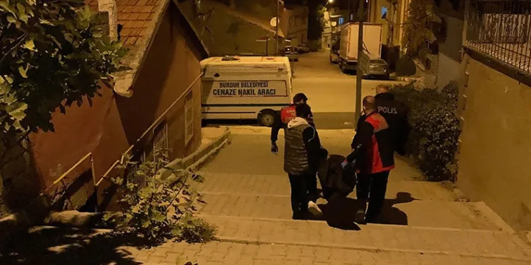 2 gündür haber alınamayan adam evinde ölü bulundu