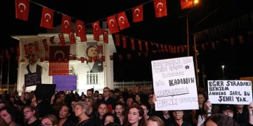 Mudanyalı kadınlar şiddete karşı omuz omuza