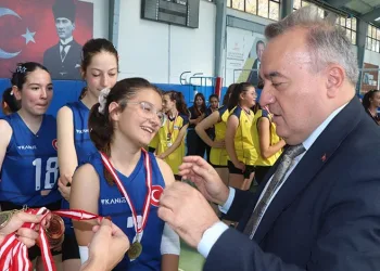 Voleybol şampiyonu oldular