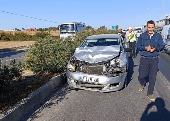 Aynı yerde peş peşe 3 zincirleme kaza: 3 yaralı
