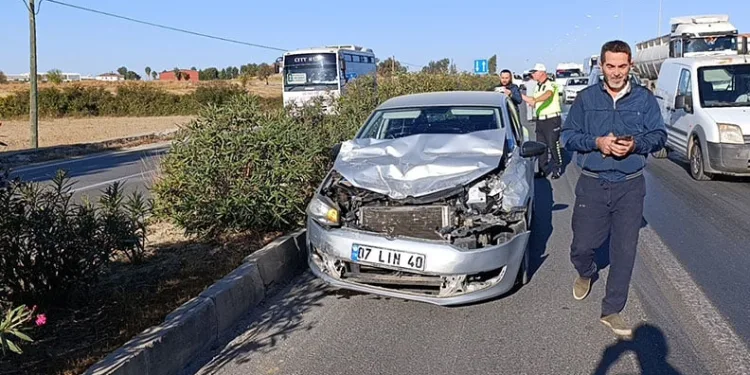 Aynı yerde peş peşe 3 zincirleme kaza: 3 yaralı