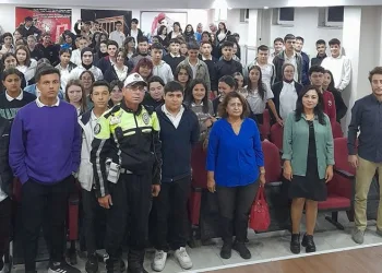“Meme kanseri el ile fark edilene kadar tümör büyümüş oluyor, düzenli kontrole gidin”
