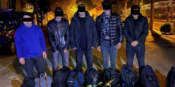 Merdivende piknik tüpüyle yapılan pişi yangın çıkardı