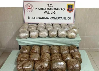 Finike’de kontrolden çıkan otomobil takla attı: 1 ölü, 3 yaralı