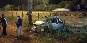 Finike’de kontrolden çıkan otomobil takla attı: 1 ölü, 3 yaralı