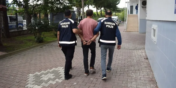 Hırsızlık suçundan aranan şahıs yakalandı