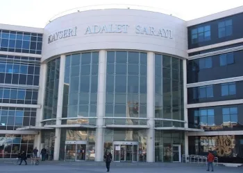 Katil zanlısı kadın: “Öz babam 2 kez şeker komasına girdi, hayatını ben kurtardım”