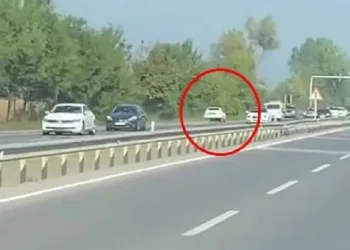 D-650’de ters yönde ilerledi, trafiği böyle tehlikeye attı
