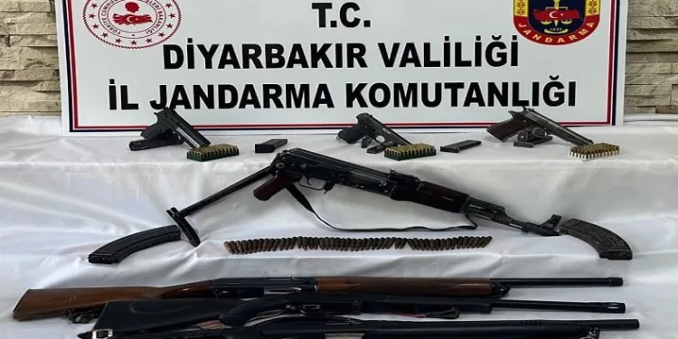 Diyarbakır’da kaçak silah operasyonu