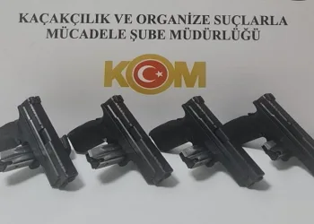 2 kişi 4 adet tabancayla yakalandı
