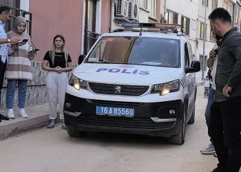 Bursa’da eski nişanlısının önünü kesip ateş etti