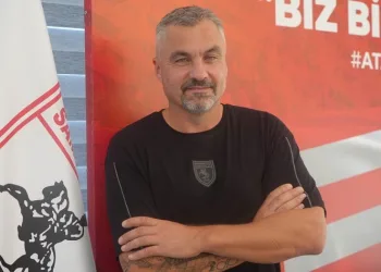 Samsunspor Teknik Direktörü Thomas Reis: “Takım bana, ben de takımıma güveniyorum”