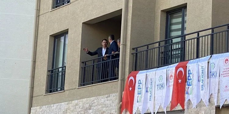 Bakan Kurum: “Şu ana kadar 101 bin 254 konutu teslim ettik”