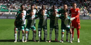 Konyaspor, evindeki ilk galibiyetini aldı