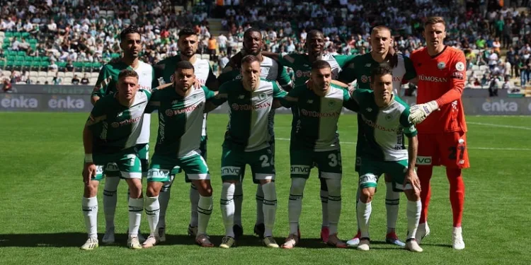 Konyaspor, evindeki ilk galibiyetini aldı