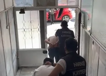 Torbacılara operasyon: 2 gözaltı