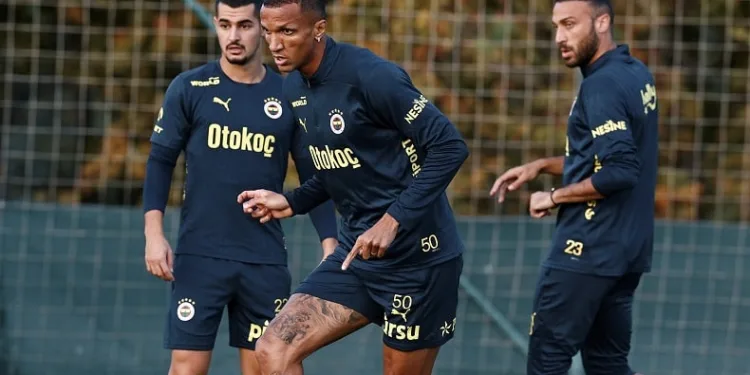 Fenerbahçe, Samsunspor maçı hazırlıklarına başladı