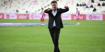 Bülent Uygun, Servet Çetin’in gerisinde kaldı