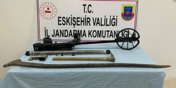 Kaçak kazı yapan 2 şüpheli suçüstü yakalandı