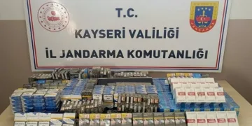 Yol kontrolü yapılan kamyonda 640 paket kaçak sigara bulundu
