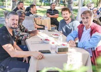 Şenol Güneş, eski öğrencileriyle bir araya geldi