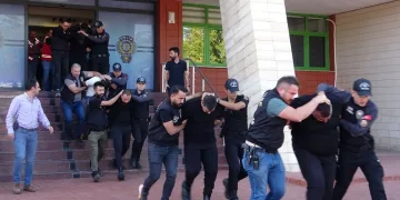 Cadde ortasındaki silahlı kavgayla ilgili 9 kişi tutuklandı