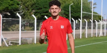 Milli takım çağırıldı, kendi takımında forma bulamıyor